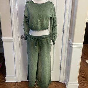 Anthropologie sweatpants and crop top size small